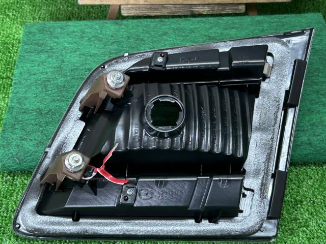 ＭＰＶ DBA-LY3P 左フィニッシャーパネル テール内側