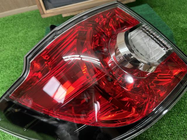 ＭＰＶ DBA-LY3P 左テールランプ 左ブレーキランプ