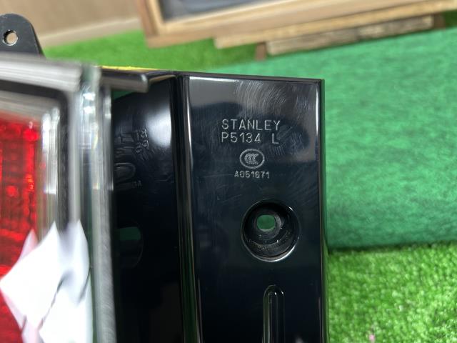 ＭＰＶ DBA-LY3P 左テールランプ 左ブレーキランプ