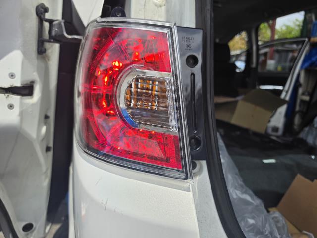 ＭＰＶ DBA-LY3P 左テールランプ 左ブレーキランプ