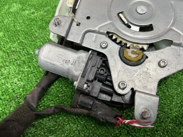 ＭＰＶ DBA-LY3P 左リア ドアロック