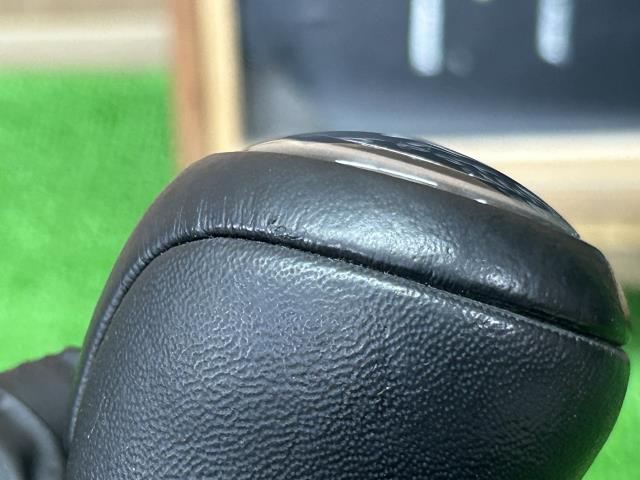 ＭＰＶ DBA-LY3P シフトノブ レザー