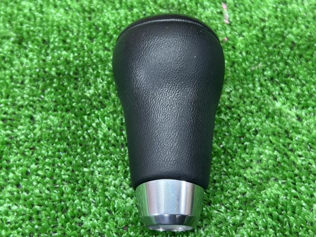 ＭＰＶ DBA-LY3P シフトノブ レザー