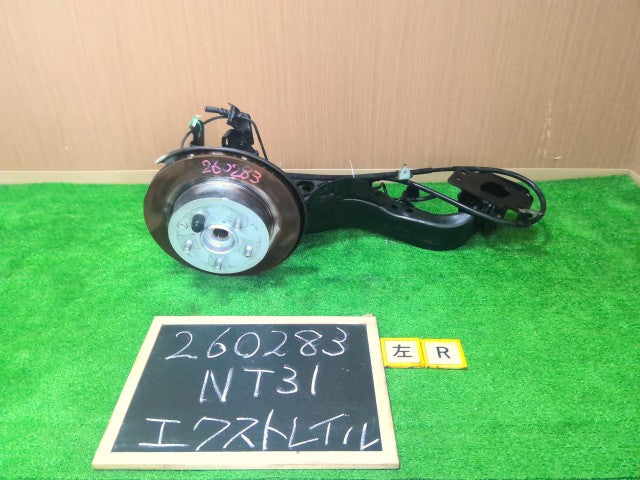 【中古】エクストレイル DBA-NT31 右リア ナックルハブ