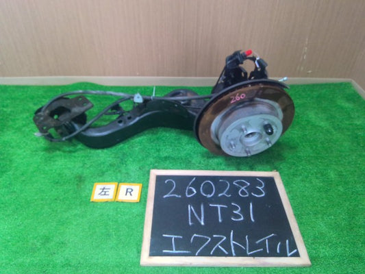 【中古】エクストレイル DBA-NT31 左リア ナックルハブ
