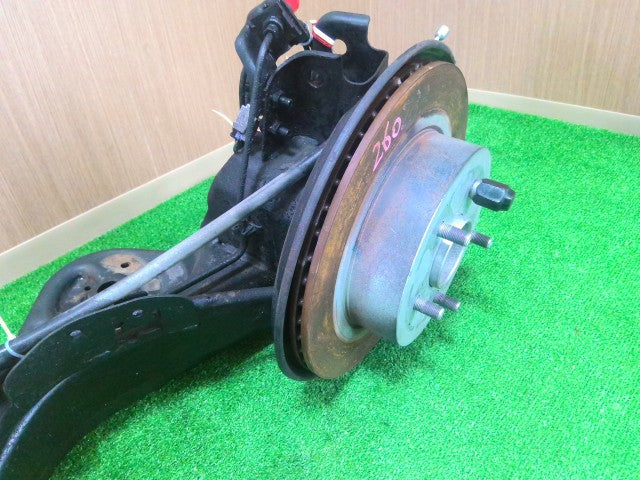 【中古】エクストレイル DBA-NT31 左リア ナックルハブ