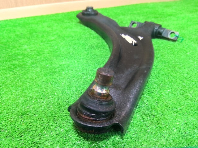【中古】エクストレイル DBA-NT31 右フロントロアアーム 54500-JG00B