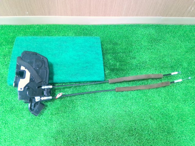 【中古】エクストレイル DBA-NT31 左リア ドアロック