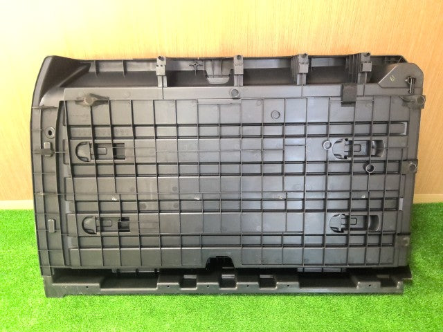 【中古】エクストレイル DBA-NT31 右側 ラゲッジトレイ
