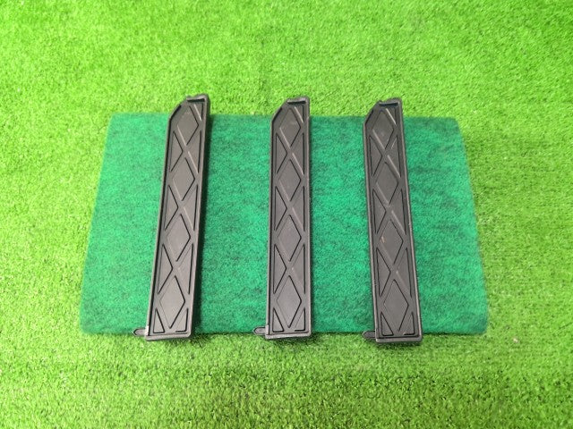 【中古】エクストレイル DBA-NT31 右側 ラゲッジトレイ