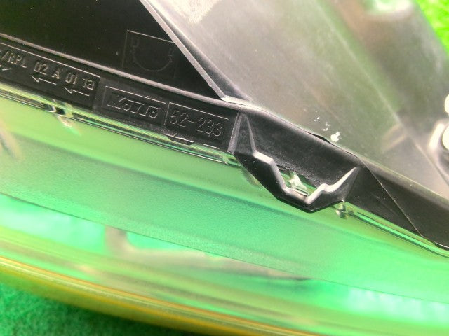 ヴィッツ 右ヘッドランプＡＳＳＹ DBA-NSP135 81110-52D20