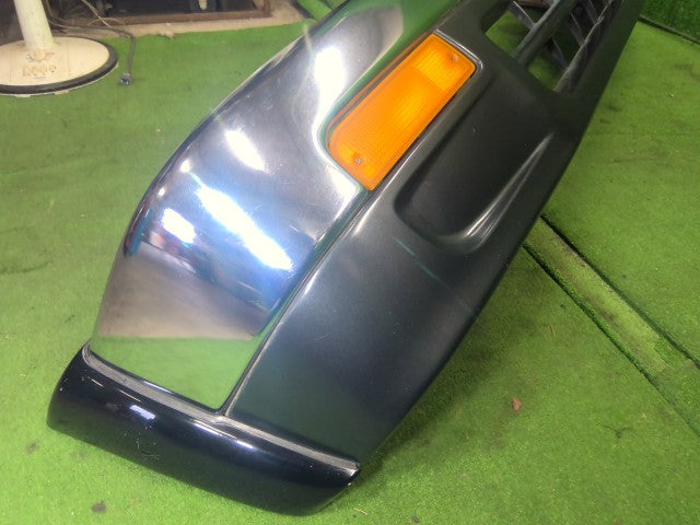 【中古】ハイラックスサーフ Y-KZN130W ＦバンパーＡＳＳＹ 52101-35180 自社品番260291 204