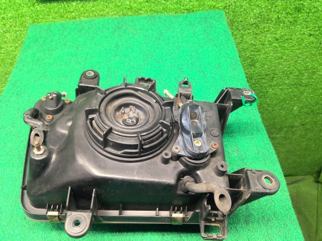 【中古】ハイラックスサーフ Y-KZN130W 右ヘッドランプＡＳＳＹ 81110-35090 自社品番260291 204