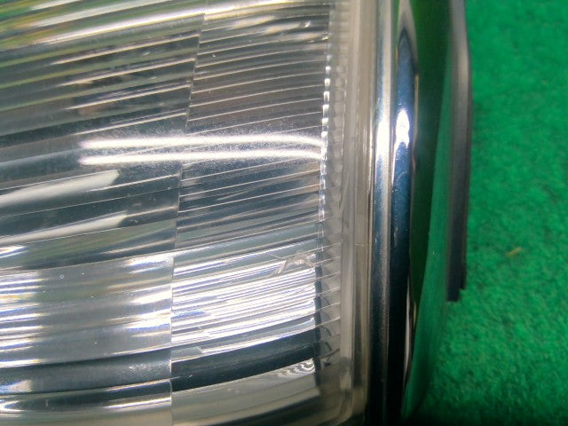 【中古】ハイラックスサーフ Y-KZN130W 右クリアランスランプ 81610-35181 自社品番260291 204
