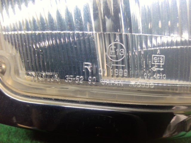【中古】ハイラックスサーフ Y-KZN130W 右クリアランスランプ 81610-35181 自社品番260291 204