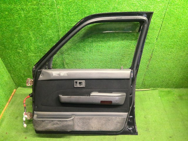 【中古】ハイラックスサーフ Y-KZN130W 右フロントドアＡＳＳＹ 67001-35450 自社品番260291 204