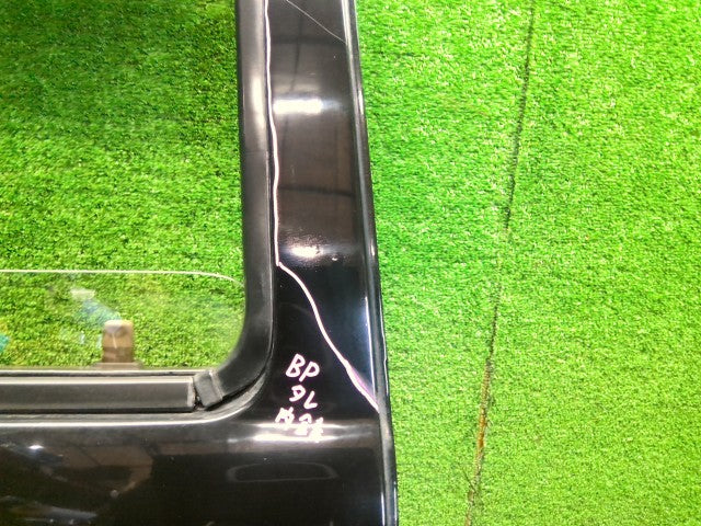 ハイラックスサーフ 右ＲドアＡＳＳＹ Y-KZN130W 67003-35050 204 自社品番260291 中古
