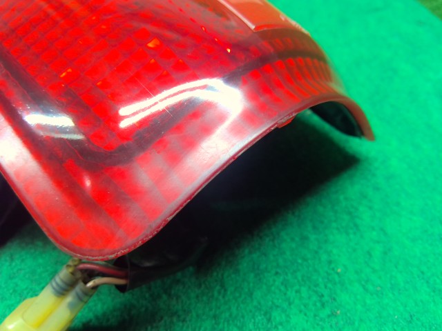 【中古】ハイラックスサーフ Y-KZN130W 左テールランプ 81560-35080 自社品番260291 204