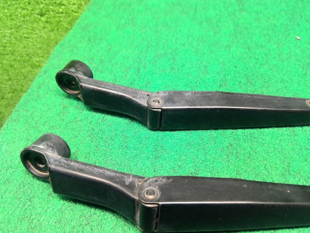 【中古】ハイラックスサーフ Y-KZN130W ワイパーアーム 85211-35010 自社品番260291 204