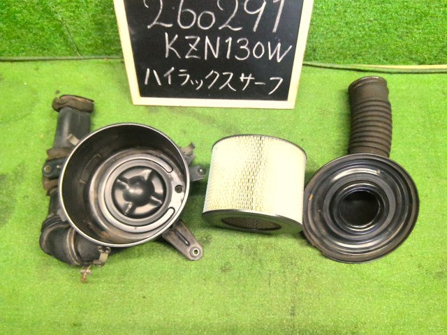 【中古】ハイラックスサーフ Y-KZN130W エアクリーナーＡＳＳＹ 17700-67080 自社品番260291 204
