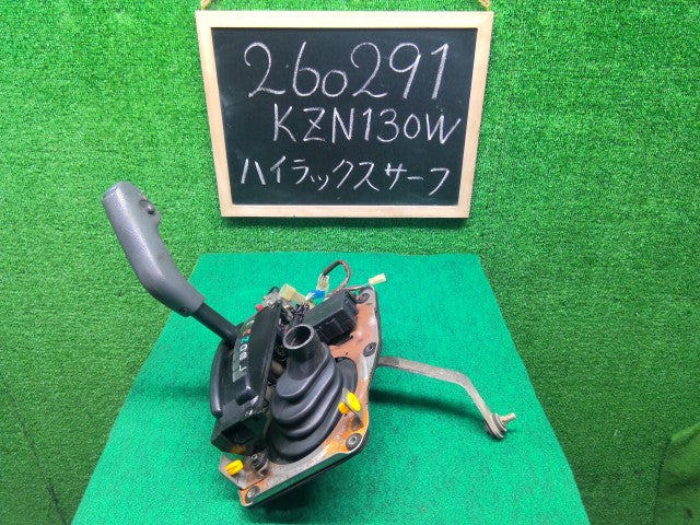 【中古】ハイラックスサーフ Y-KZN130W シフトレバー  自社品番260291 204