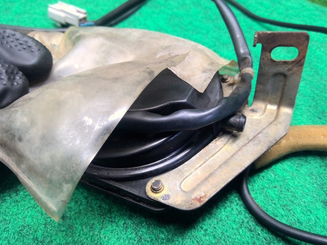 【中古】ハイラックスサーフ Y-KZN130W アンテナ 86300-35040 自社品番260291 204