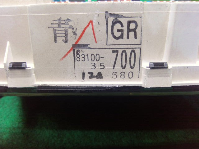 【中古】ハイラックスサーフ Y-KZN130W スピードメーター 83100-35700 自社品番260291 204