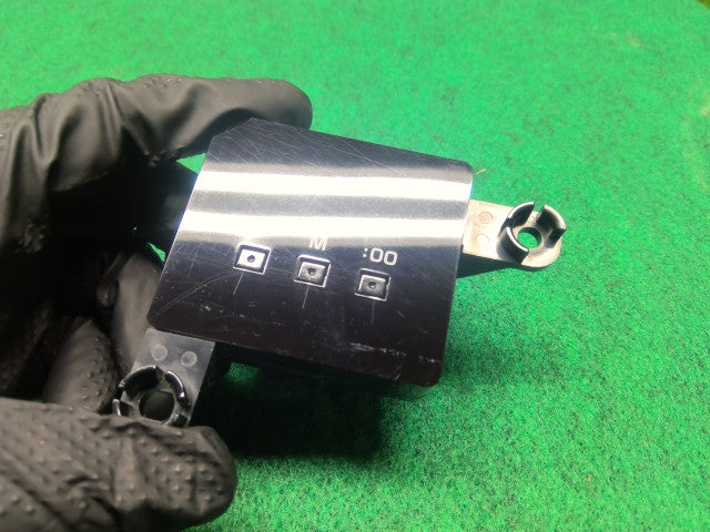 【中古】ハイラックスサーフ Y-KZN130W 時計  自社品番260291 204