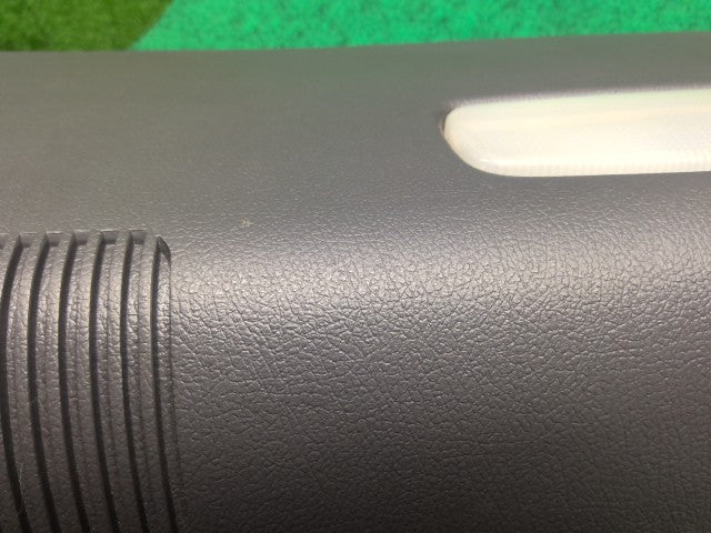 【中古】ハイラックスサーフ Y-KZN130W リア ルームランプ 81250-89102 自社品番260291 204