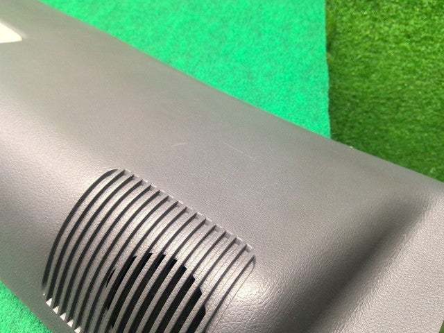 【中古】ハイラックスサーフ Y-KZN130W リア ルームランプ 81250-89102 自社品番260291 204