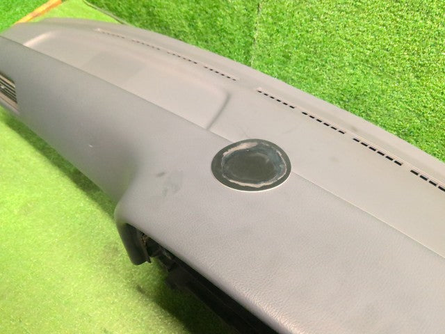 【中古】ハイラックスサーフ Y-KZN130W インストルメントパネル 55301-89123-B0 自社品番260291 204