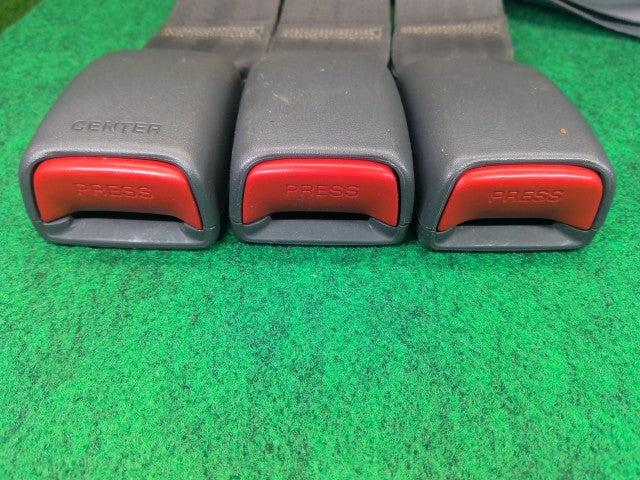【中古】ハイラックスサーフ Y-KZN130W リアシートベルト 73360-35020-B0 自社品番260291 204