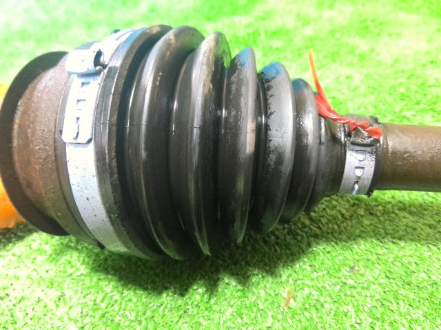 【中古】アクセラ DAA-BYEFP 左フロントドライブシャフト 左前