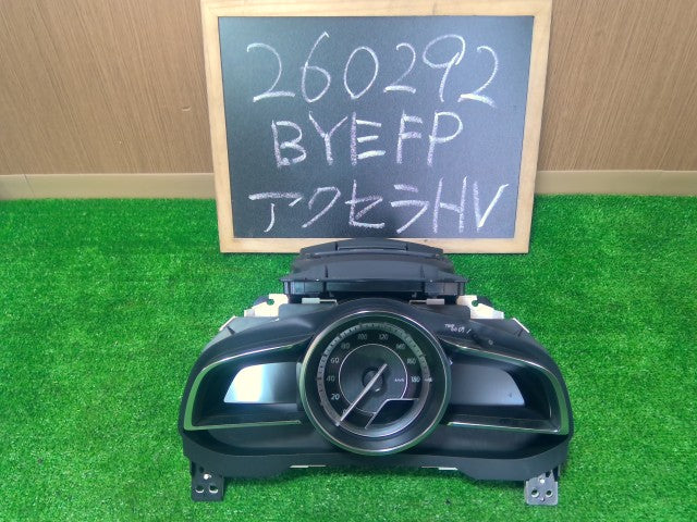 【中古】アクセラ DAA-BYEFP スピードメーター ヘッドアップディスプレイ