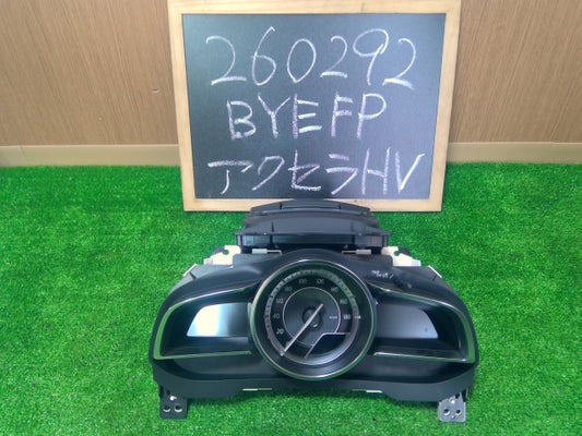 【中古】アクセラ DAA-BYEFP スピードメーター ヘッドアップディスプレイ