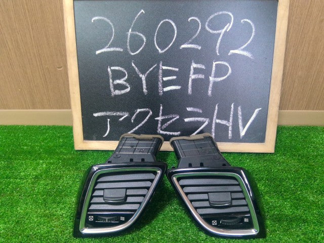 【中古】アクセラ DAA-BYEFP エアコン吹き出し口 左右