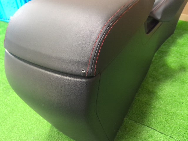 【中古】アクセラ DAA-BYEFP センター コンソールボックス