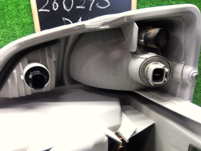 【中古】キャリィ EBD-DA16T 右ヘッドランプＡＳＳＹ 35120-82M01