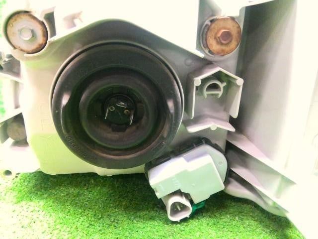 【中古】キャリィ EBD-DA16T 右ヘッドランプＡＳＳＹ 35120-82M01