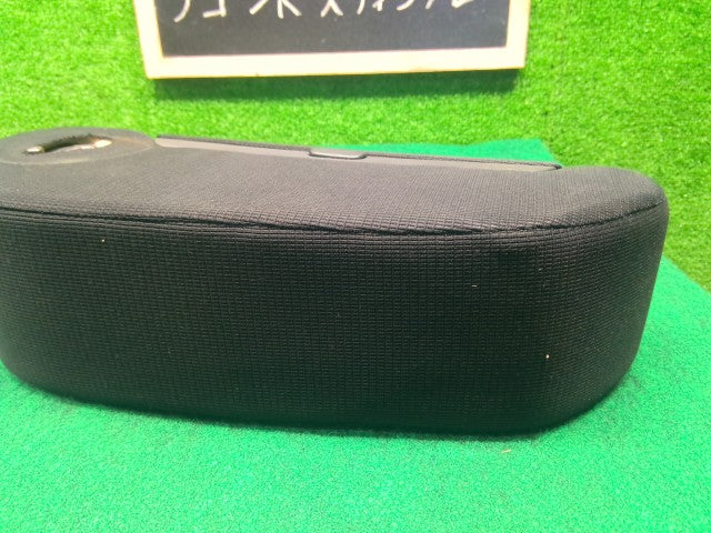 【中古】ワゴンＲ DBA-MH23S アームレスト 85501-70K11-JGH