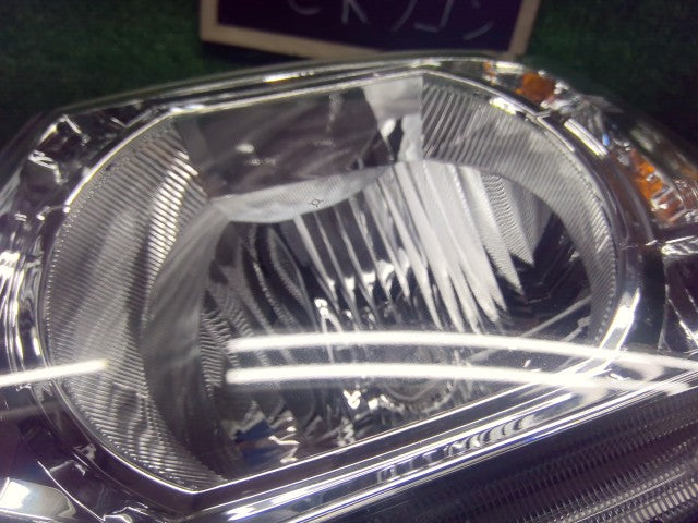 【中古】ｅＫワゴン DBA-H82W 左ヘッドランプＡＳＳＹ 8301A601