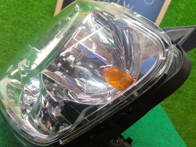 【中古】ｅＫワゴン DBA-H82W 左ヘッドランプＡＳＳＹ 8301A601