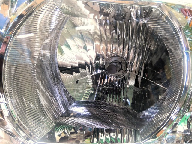 【中古】ｅＫワゴン DBA-H82W 左ヘッドランプＡＳＳＹ 8301A601