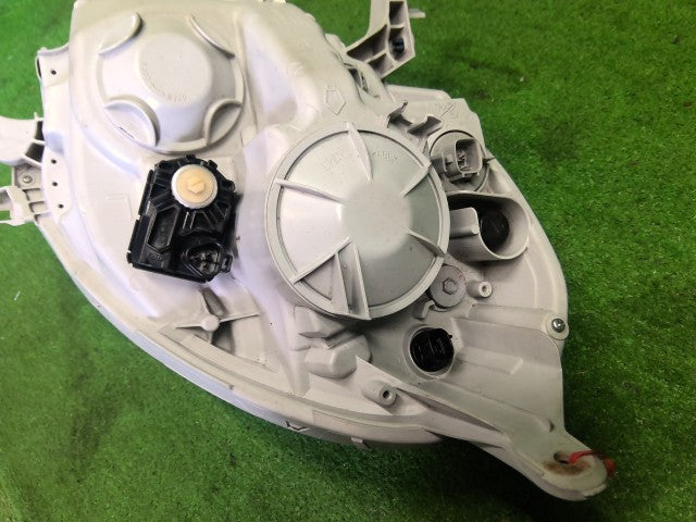 パッソ 左ヘッドランプＡＳＳＹ DBA-KGC30 81150-B1390