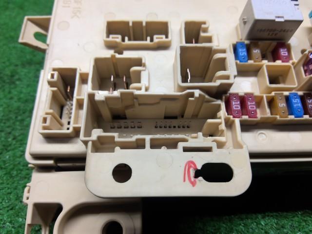 ステラ ヒューズボックス DBA-LA110F 82600B2390