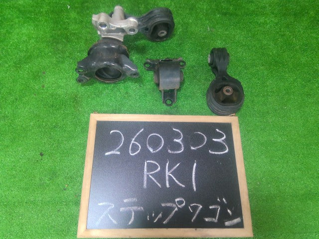【中古】ステップワゴン DBA-RK1 エンジンマウント4個セット 50850-SZW-003
