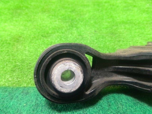 【中古】ステップワゴン DBA-RK1 エンジンマウント4個セット 50850-SZW-003