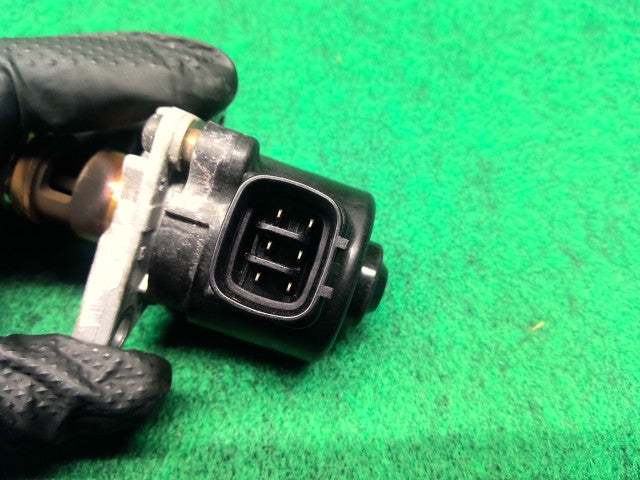 【中古】ムーヴ DBA-LA100S ＥＧＲバルブ 25620-B2011