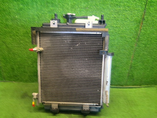 【中古】ムーヴ DBA-LA100S ラジエータ 16400-B2190