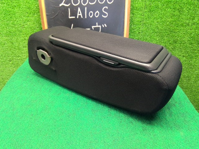 【中古】ムーヴ DBA-LA100S アームレスト 72810-B2GG0-B0